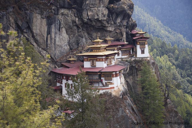 161-92484_Bhutan-Dzong